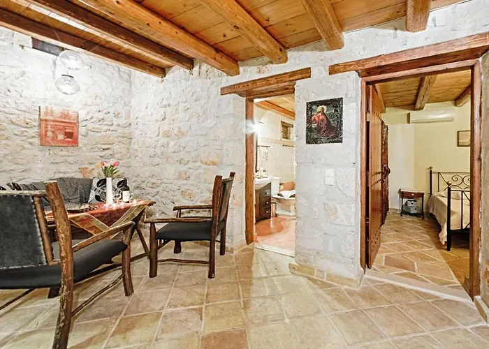 Poseidon Apartament Skinária