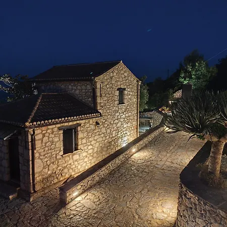 Poseidon Residences - Poolside Zante Nests * Skinária