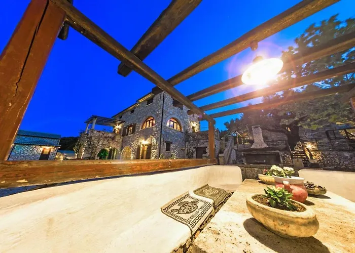 Апартаменты Poseidon Skinaria