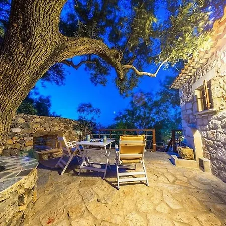 Poseidon Apartment *