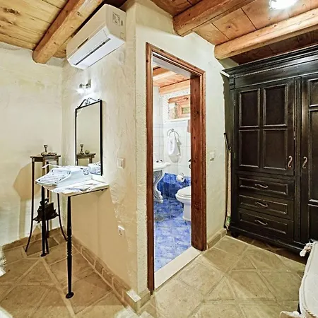 Poseidon Apartment Skinaria