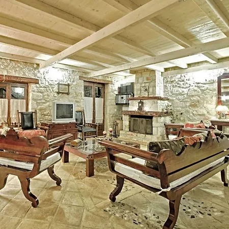 Poseidon Apartment Skinaria